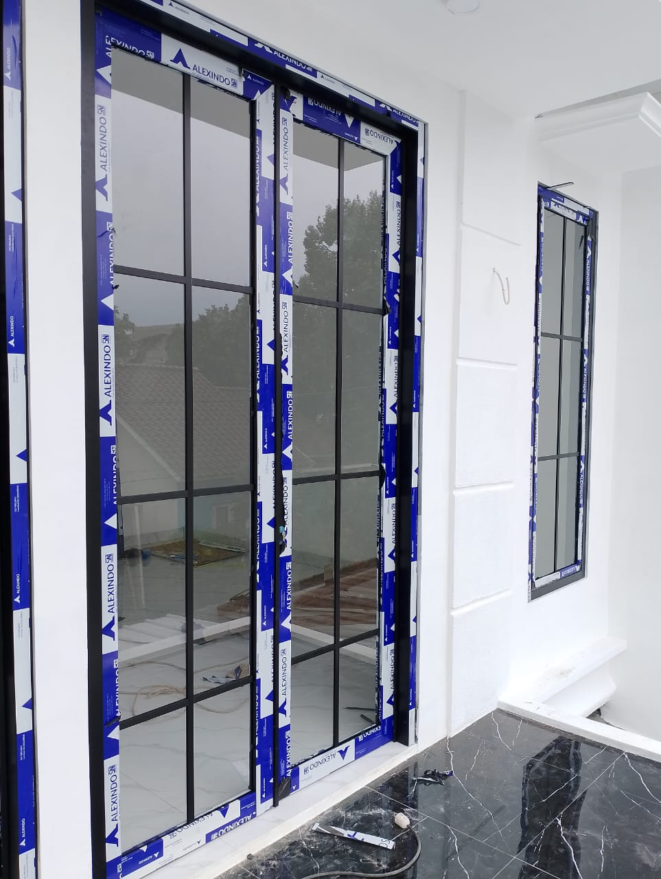 Kaca & Pintu Alumunium